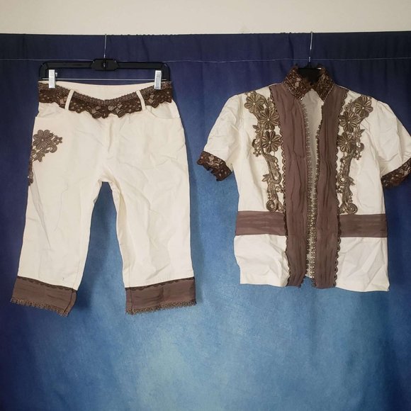 T6 Ladies Design Collection embroidered outfit (top and Capri bottoms), XL - Picture 1 of 8